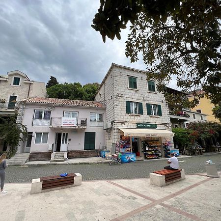 Apartments Astoria Hn Herceg Novi Exteriér fotografie